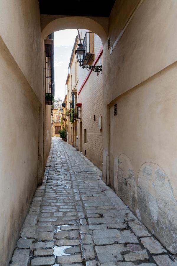 Bonito Callejon En La Juderia By Thegoodtourist Sevilla Eksteriør billede